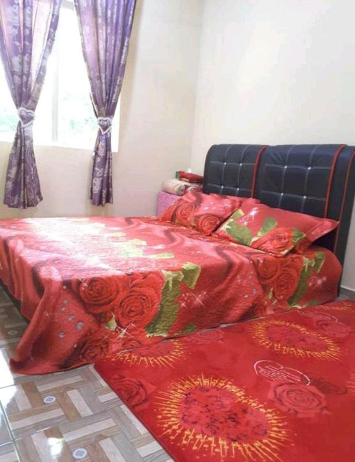 Nor Su Homestay Alor Gajah Esterno foto