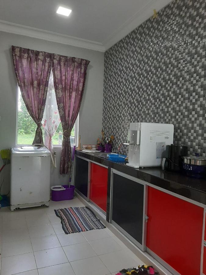 Nor Su Homestay Alor Gajah Esterno foto